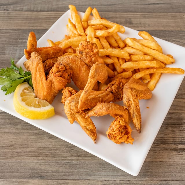 7 Wings With Fries.